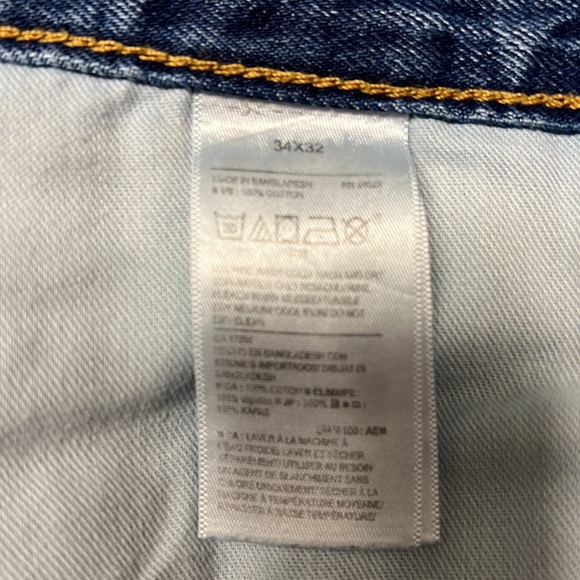 Old Navy loose fit jeans; 34x32 - Picture 4 of 4